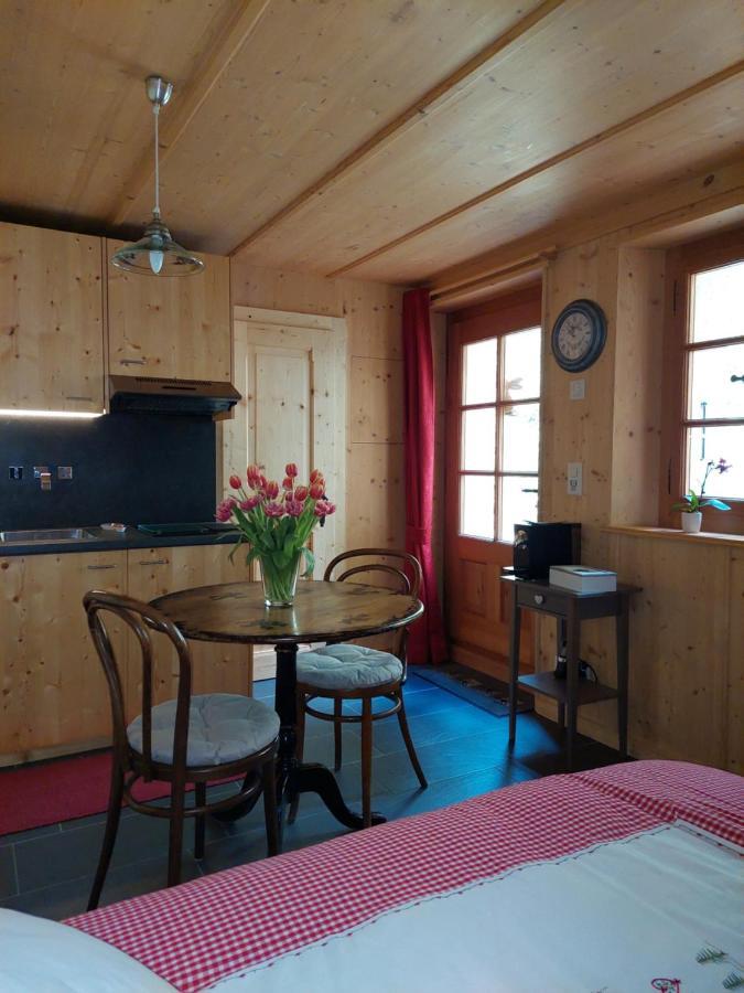 Appartement Chez Pierre à Praz-de-Fort Extérieur photo